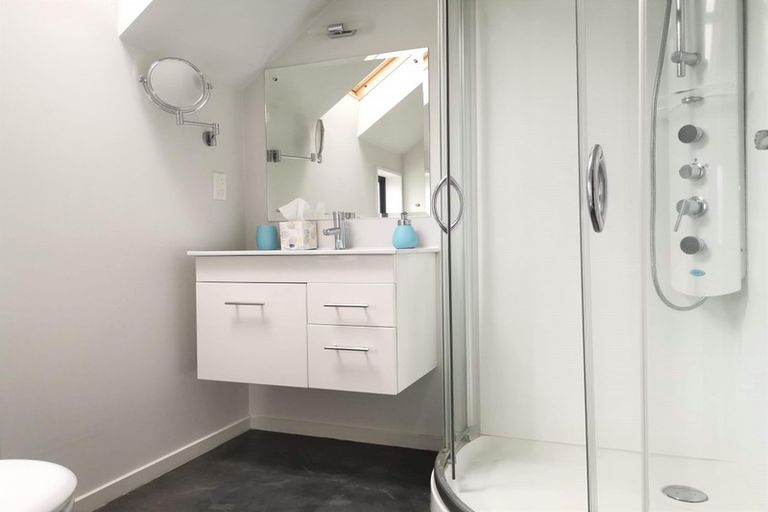 Photo of property in 21 Bartlett Street, Riccarton, Christchurch, 8011