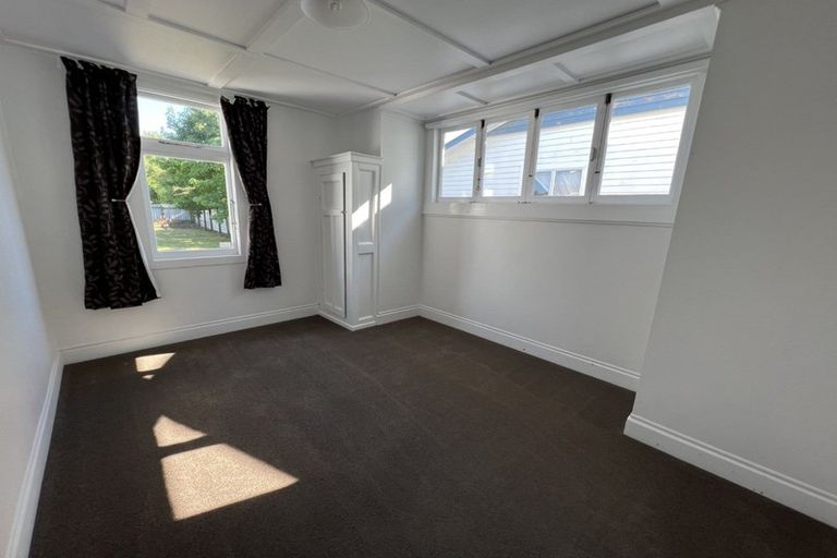 Photo of property in 9 Chelwood Street, Takaro, Palmerston North, 4412