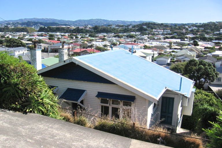 Photo of property in 15 Awa Road, Miramar, Wellington, 6022