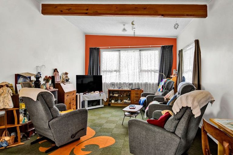 Photo of property in 18 Cambridge Street, Patea, 4520