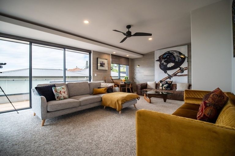 Photo of property in 1a Mission Street, Moturoa, New Plymouth, 4310