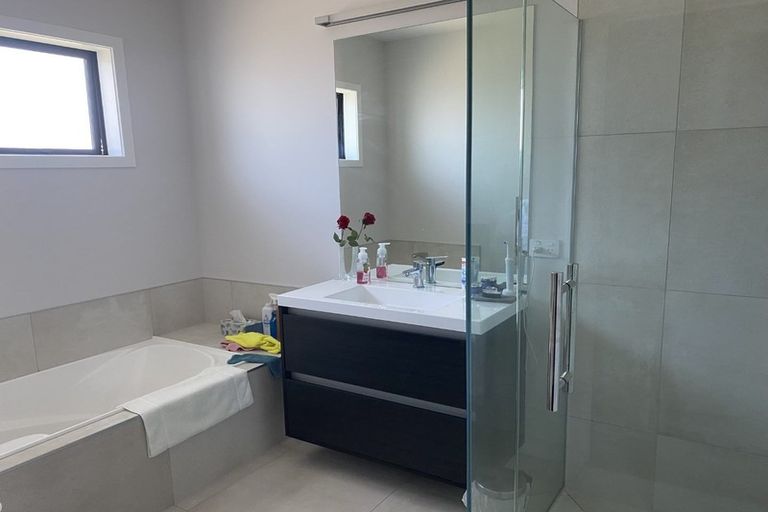 Photo of property in 18 Hikawera Drive, Frimley, Hastings, 4120