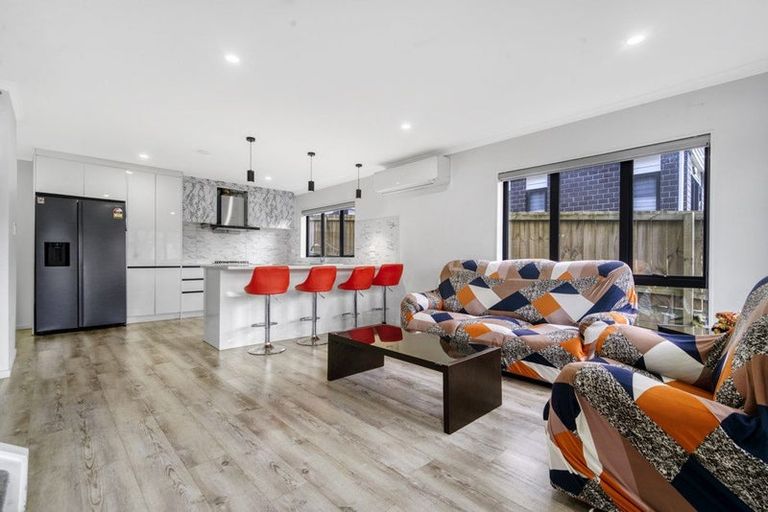 Photo of property in 14a Cairnsvale Rise, Manurewa, Auckland, 2105