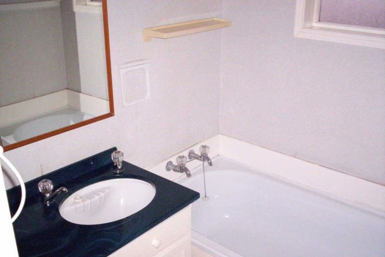 Photo of property in 29 Inwoods Road, Parklands, Christchurch, 8083