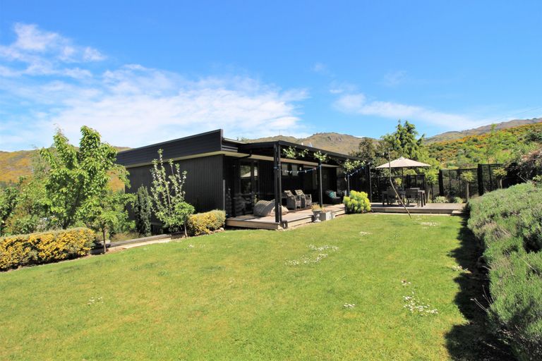 Photo of property in 20 Hazlett Street, Clyde, 9330