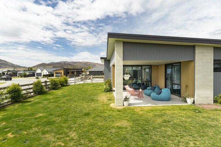 Photo of property in 1 Smitham Drive, Cromwell, 9310