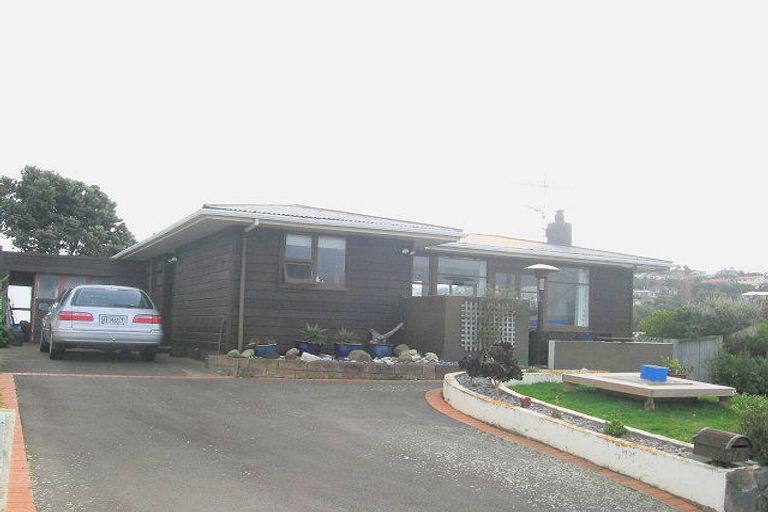 Photo of property in 39 Mana View Road, Paremata, Porirua, 5026