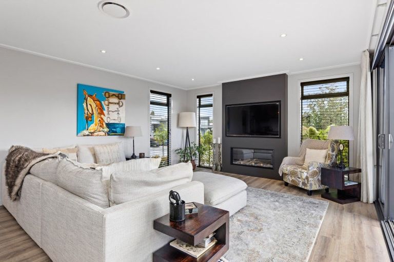 Photo of property in 21 Ada Close, Cambridge, 3434