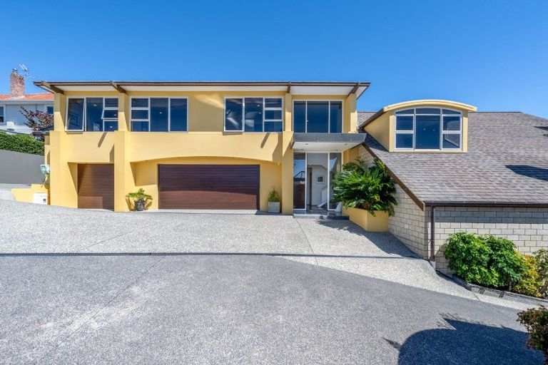 Photo of property in 33 Takutai Avenue, Half Moon Bay, Auckland, 2012