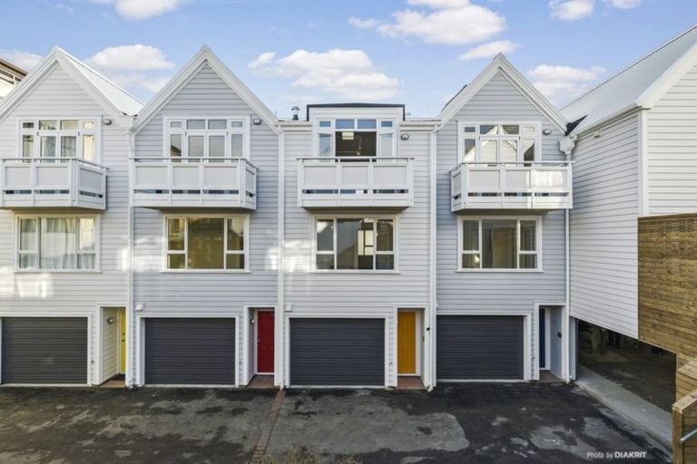 Photo of property in Pirie Street Townhouses, 19/35 Pirie Street, Mount Victoria, Wellington, 6011