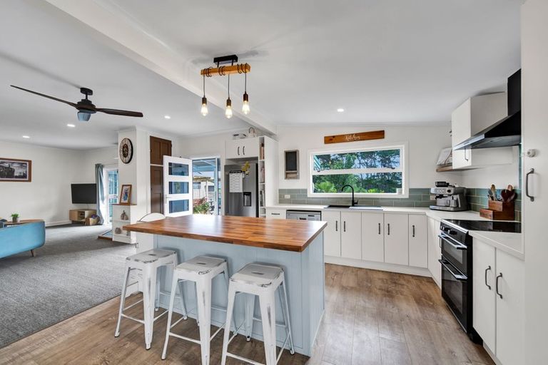 Photo of property in 1288 Normanby Road, Manaia, Hawera, 4678