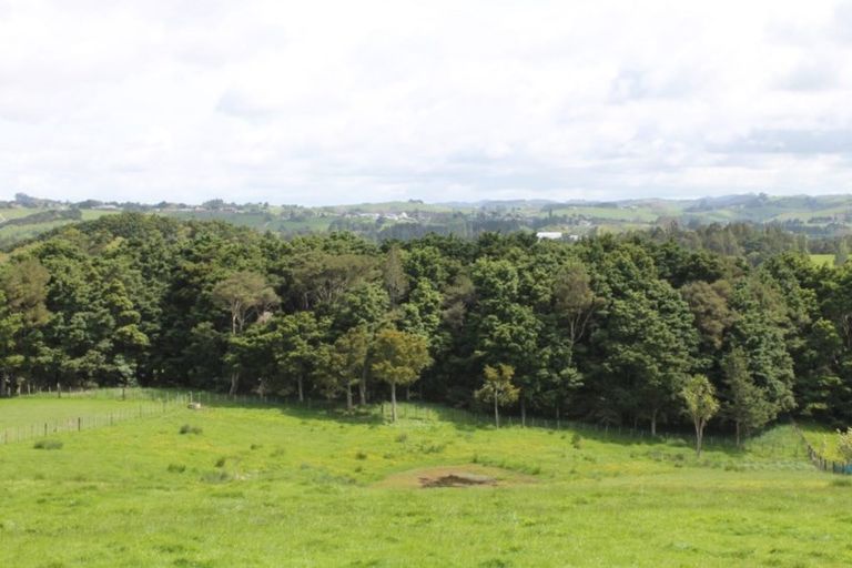 Photo of property in 105 Jumna Road, Maungaturoto, 0587