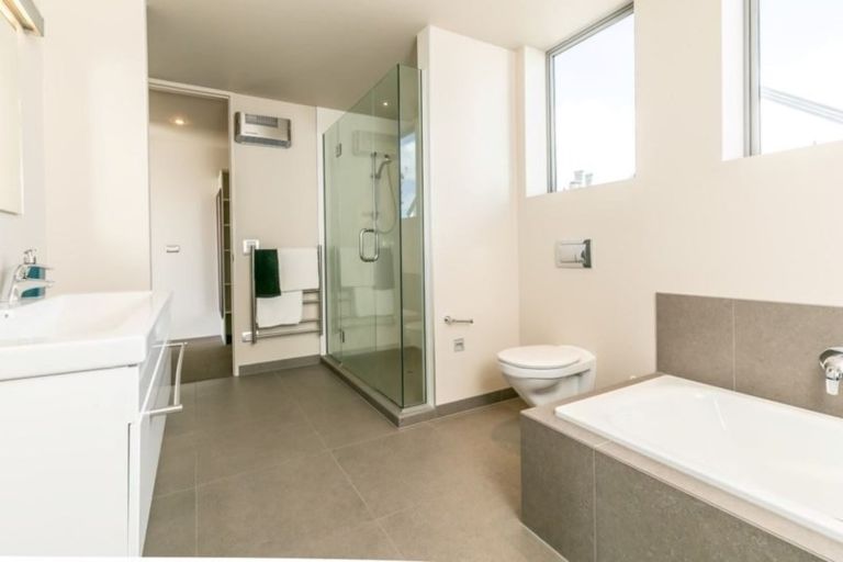 Photo of property in 95 Dover Street, St Albans, Christchurch, 8014