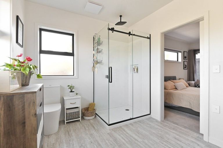 Photo of property in 6 Cape Grove, Haumoana, 4180