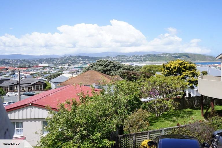 Photo of property in 5 Lerwick Terrace, Melrose, Wellington, 6023