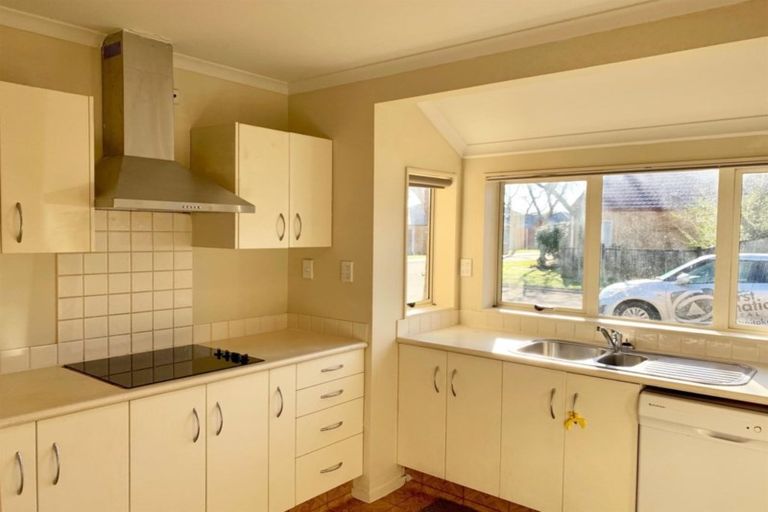 Photo of property in 10 Westvale Avenue, Ranui, Auckland, 0612