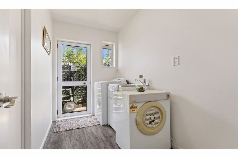 Photo of property in 3/69 Tyrone Street, Belfast, Christchurch, 8051