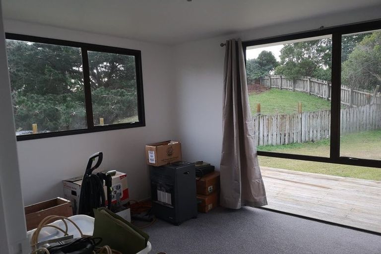 Photo of property in 12 Freyberg Crescent, Waikanae Beach, Waikanae, 5036