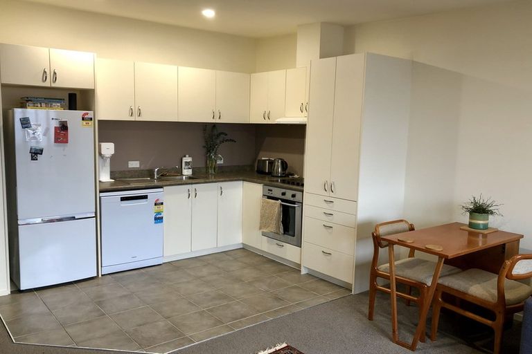 Photo of property in Pirie Street Townhouses, 11/35 Pirie Street, Mount Victoria, Wellington, 6011