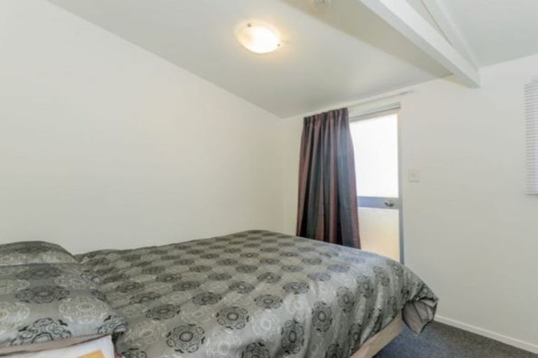 Photo of property in 28 Rosella Street, Broomfield, Christchurch, 8042