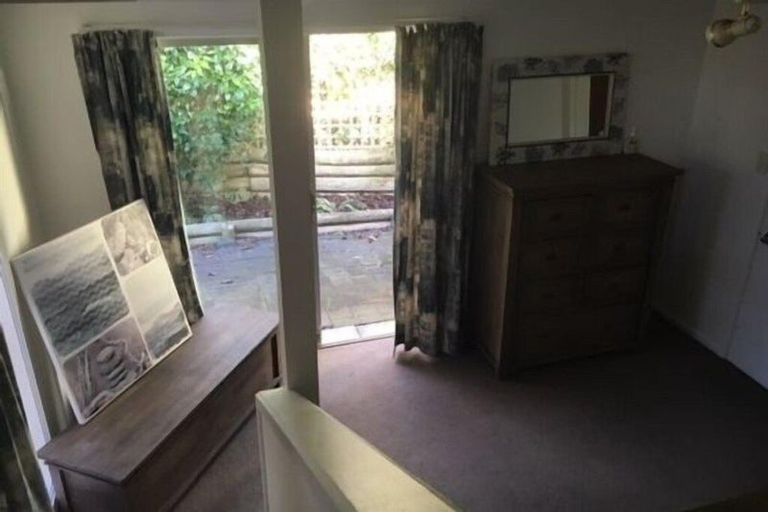 Photo of property in 6 Long Street, Torbay, Auckland, 0630