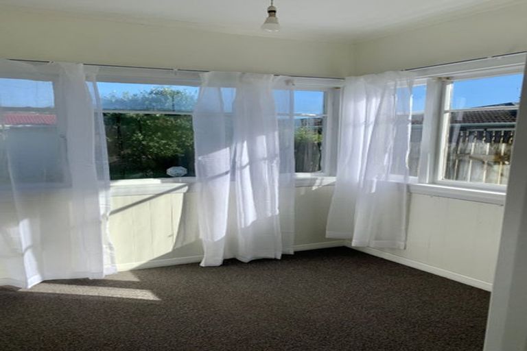 Photo of property in 68 Main Road, Titahi Bay, Porirua, 5022