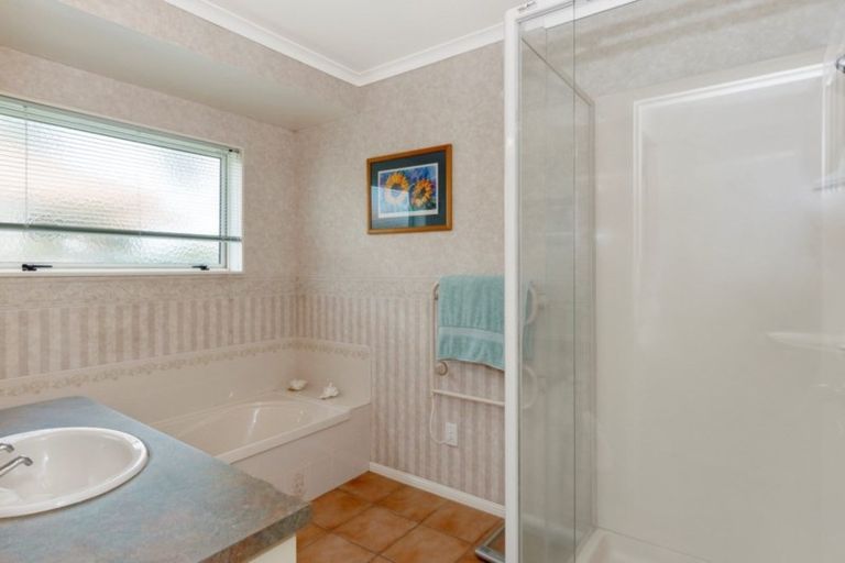 Photo of property in 82 Santa Monica Drive, Papamoa Beach, Papamoa, 3118