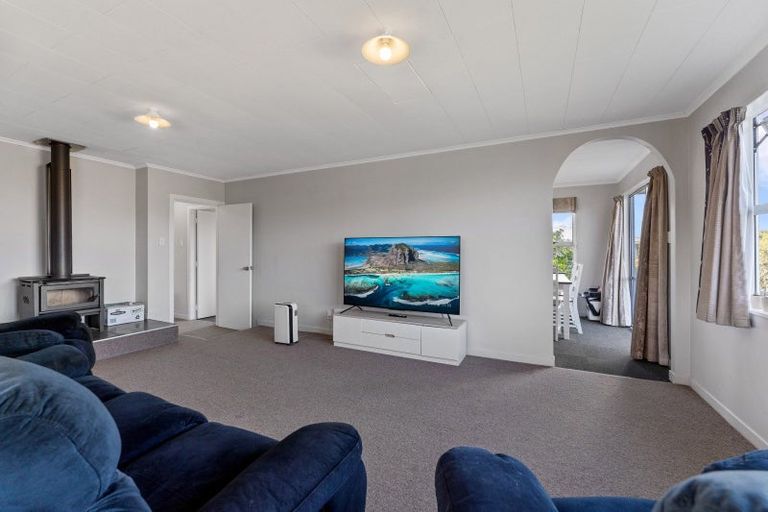 Photo of property in 6 Yates Street, Otaki Beach, Otaki, 5512