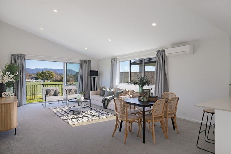 Photo of property in 22 Richardson Road, Omokoroa, 3114