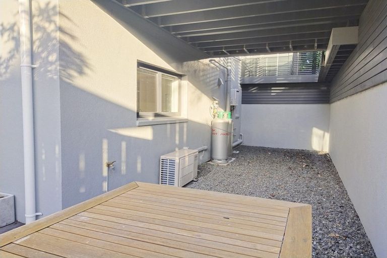 Photo of property in 24a Lyons Avenue, Murrays Bay, Auckland, 0630