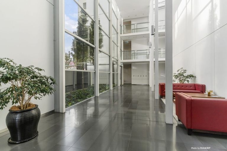 Photo of property in Sanctum Apartment, 10 Ebor Street, Te Aro, Wellington, 6011