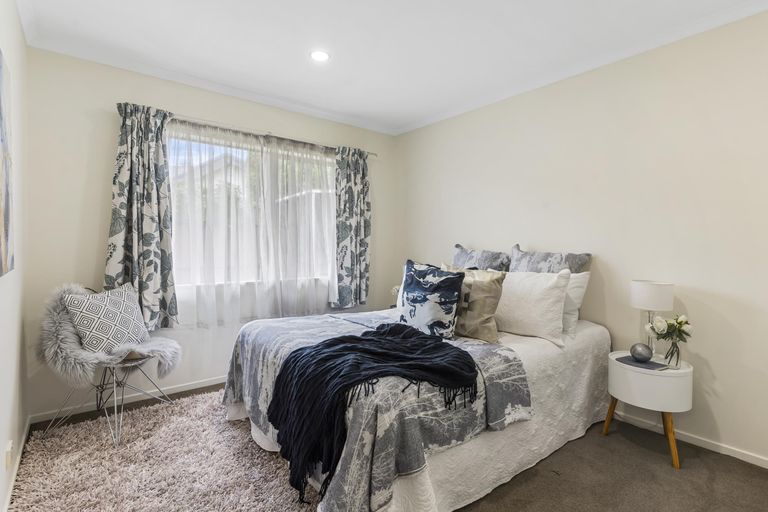 Photo of property in 48 Blackwood Drive, Wattle Downs, Auckland, 2103