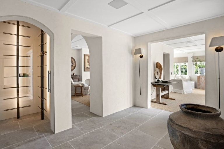 Photo of property in 98 Te Mata Road, Havelock North, 4130