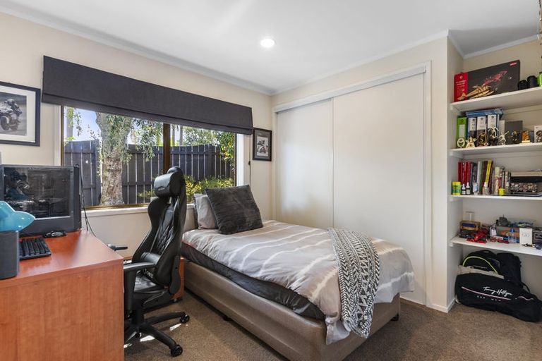 Photo of property in 66 Sunderlands Road, Half Moon Bay, Auckland, 2012