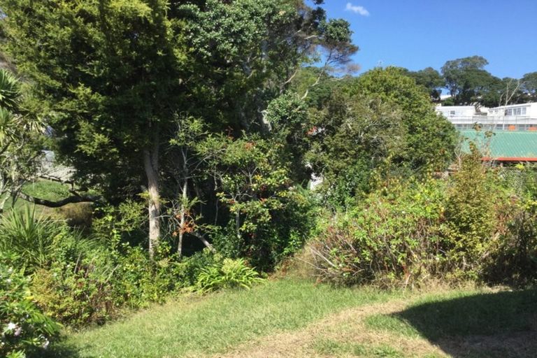 Photo of property in 2/25 Nutsey Avenue, Northcote, Auckland, 0627