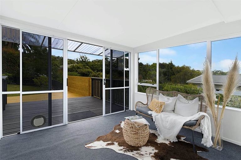 Photo of property in 60 Hilling Street, Titirangi, Auckland, 0604