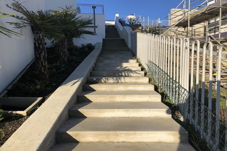 Photo of property in 5 Gazelle Lane, Redcliffs, Christchurch, 8081