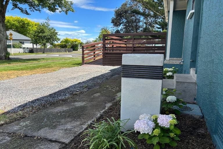 Photo of property in 15 Seddon Street, Takaro, Palmerston North, 4412
