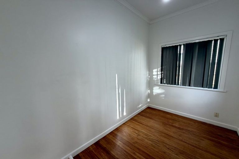 Photo of property in 48 Astley Avenue, New Lynn, Auckland, 0600