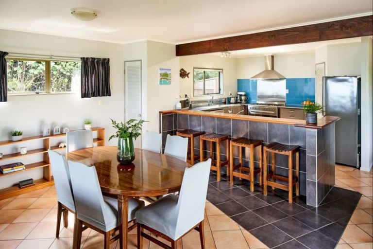 Photo of property in 1 Haunui Way, Pukerua Bay, 5026