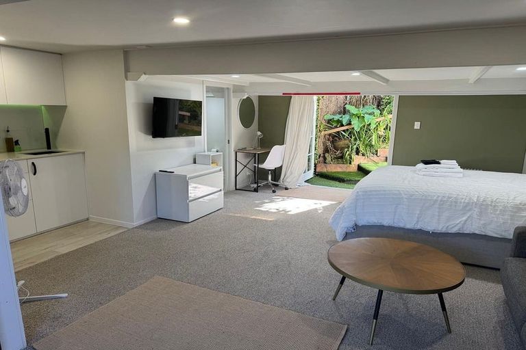 Photo of property in 36 Rame Road, Greenhithe, Auckland, 0632