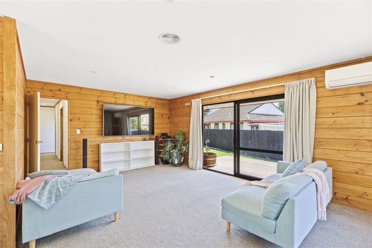 Photo of property in 24 Wiremu Street, Redwood, Christchurch, 8051