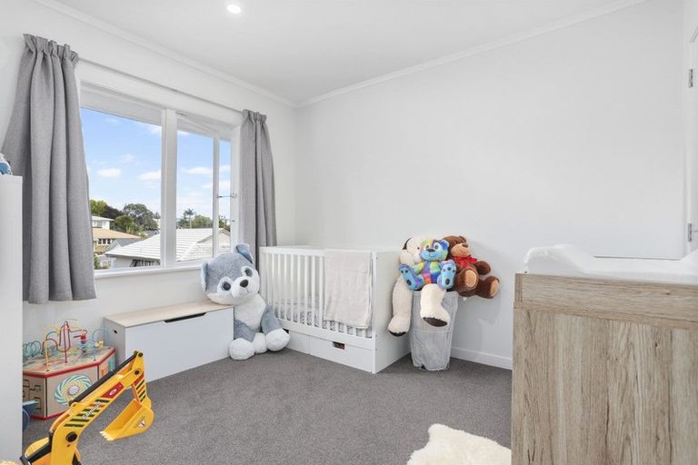 Photo of property in 3 Adriatic Avenue, Henderson, Auckland, 0612