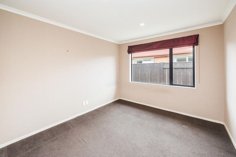 Photo of property in 9 Angelina Way, Kelvin Grove, Palmerston North, 4414