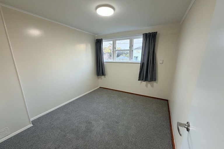Photo of property in 3-5 York Place, Cannons Creek, Porirua, 5024