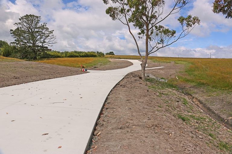 Photo of property in 51 Goodall Road, Snells Beach, 0920