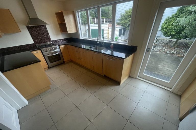 Photo of property in 12 Park Street, Thorndon, Wellington, 6011