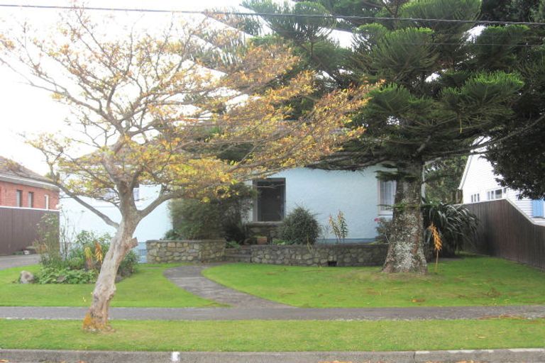 Photo of property in 5 Roberts Street, Epuni, Lower Hutt, 5011