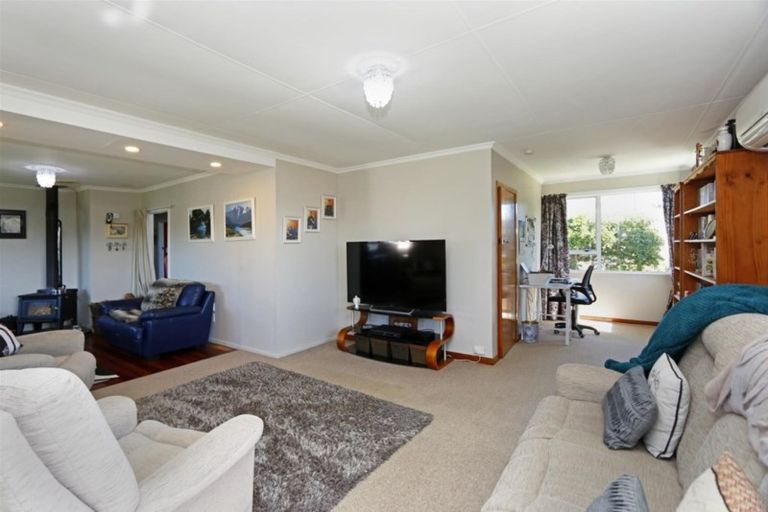 Photo of property in 202 Tasman Street, Opunake, 4616
