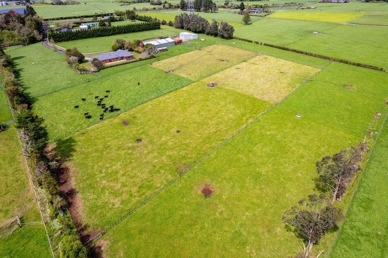 Photo of property in 550 Mountain Road, Lepperton, New Plymouth, 4373